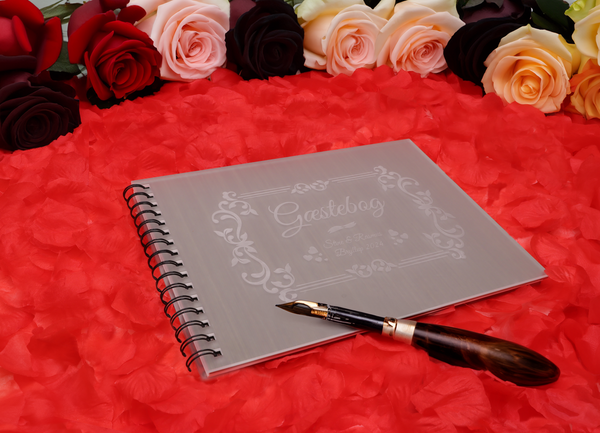 Evig Elegance: Matt Akryl Bryllups Gæstebog med Birketræsdesign – Et Moderne og Stilfuldt Minde til Varige Erindringer om Din Store Dag